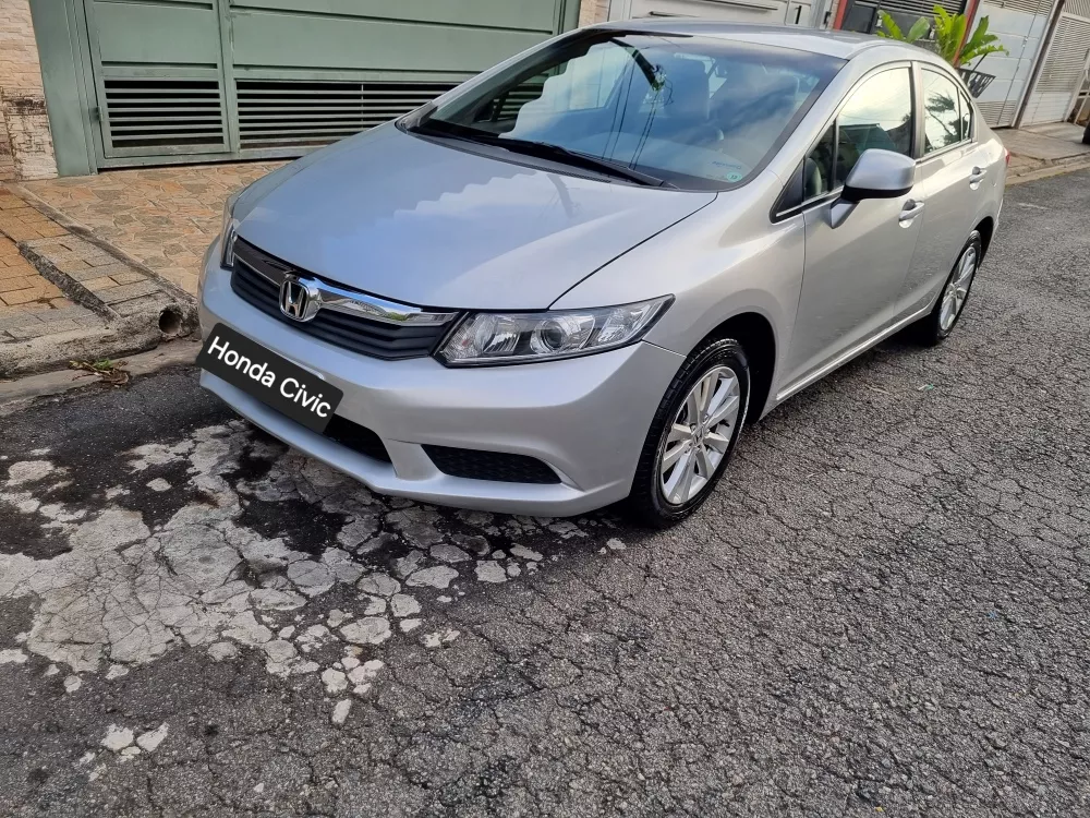 Honda Civic 1.8 Lxs Flex 4p