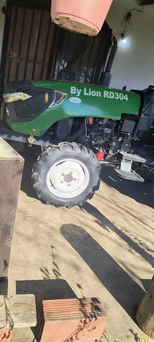 Tractor De Campo - Semi Nuevo - 100 Horas De Uso - Cuchilla