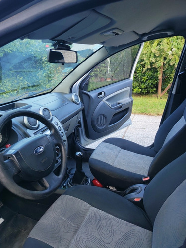 Imagen 5 de 16 de Ford Fiesta Max Edge Plus