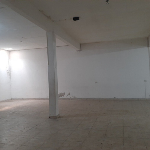 Imagen 5 de 14 de Local En Alquiler En La Tablada