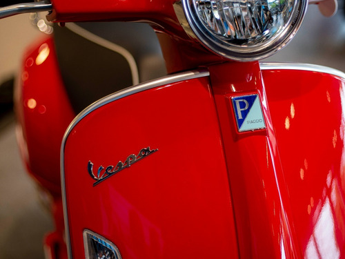 Imagen 4 de 25 de Vespa Gts 300 Super Roja Entrega Inmediata