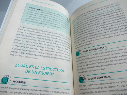 O Triunfar En El Mundo / How To Succeed., De Lina Cace. Editorial Aguilar En Español