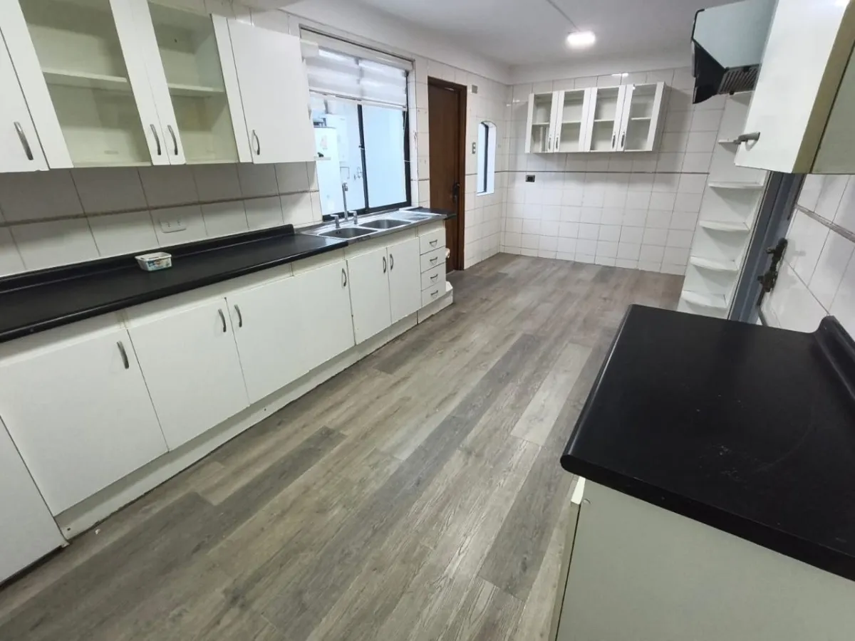 Imagen 4 de 30 de Estupenda Casa De 5d/3b + Ss. + Piscina+ Quincho Las Condes