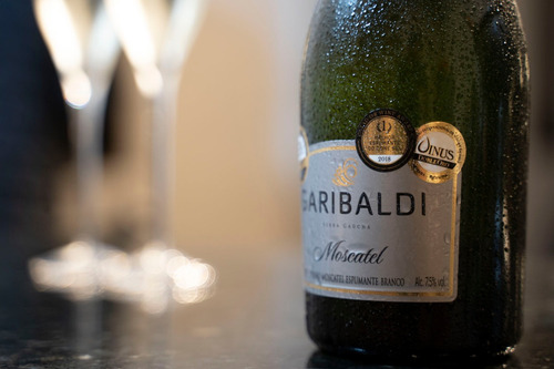 Imagem 4 de 5 de Champanhe Espumante Garibaldi Moscatel 750ml