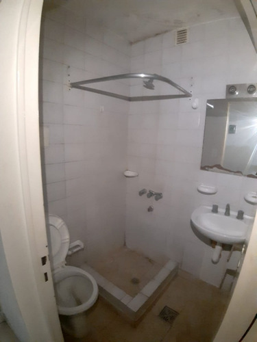 Imagen 5 de 7 de Impecable Departamento De 1 Ambiente A La Calle Con Balcón Francés En Excelente Ubicación Y Entorno