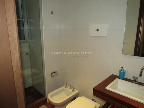Casa En Venta De 5 Dormitorios En Montoya, Punta Del Este.
