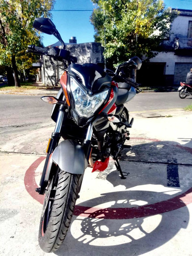 Bajaj Rouser 200 Ns