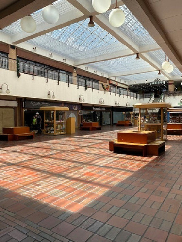 Alquiler De Local Comercial (minitienda) En El C.c Galerias Prados Del Este