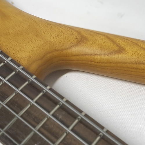 Imagen 4 de 8 de Bajo Eléctrico Warwick Corvette $$ 4 Honey Ofc