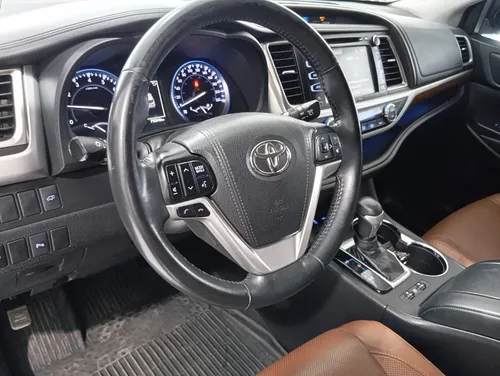 Toyota Highlander 3.5 Limited Panoramic Roof At