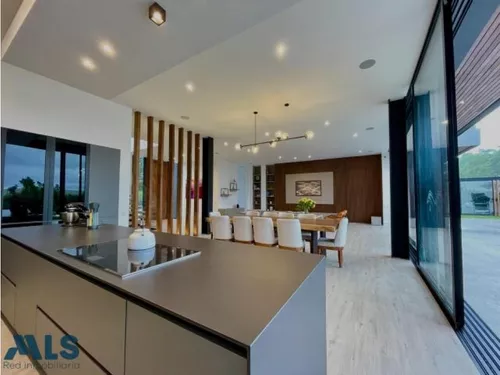 Estrena. ¡imponente Y Perfecta! Piscina, Jacuzzi,...(mls#242405)