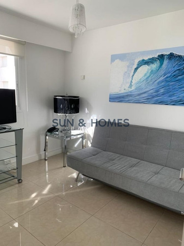 Imagen 13 de 20 de Frente Al Mar, Espectacular Apartamento Esquinero Disponible A La Venta Con Divinas Vistas Panorámicas A Los Atardeceres De La Mansa Y Punta Ballena.