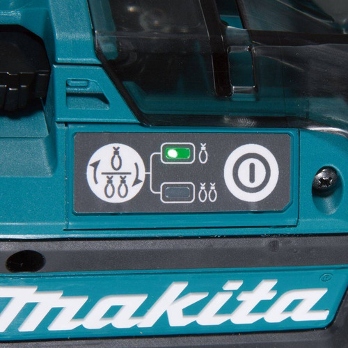 Radio Híbrida Multivoltaje 7,2-12-18-220 Volts Makita Dmr102