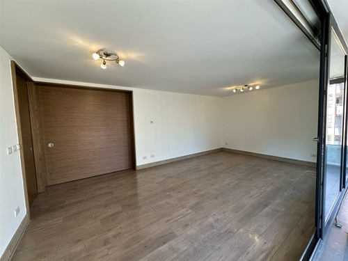 Departamento En Arriendo De 2 Dormitorios En Las Condes