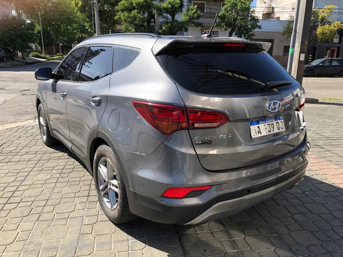 Hyundai Santa Fe 2.4 Seguridad 7as 6mt 2wd 2016