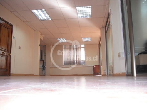 Oficina En Venta De 1 Privado En Santiago