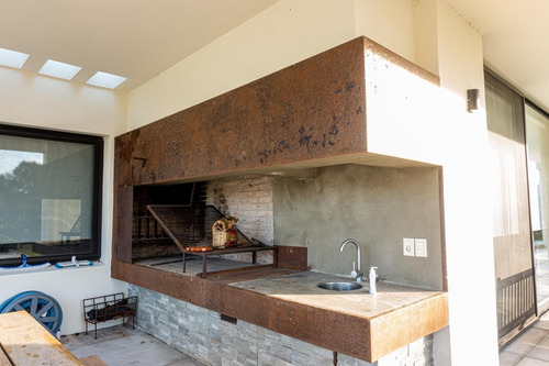 Venta Casa 4 Dormitorios 6 Baños Viñedos De La Tahona