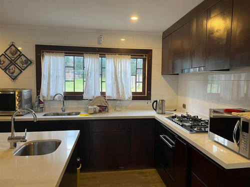 Casa En Venta De 5 Dorm. Camino Lican Ray , Coñaripe