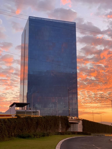 Local Comercial En Venta Torre Titanium Queretaro