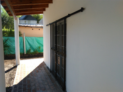Quinta Dueño Liquida: Sobre Asfalto Pileta; 1300 M2 Parque, Cubiertos 96m2