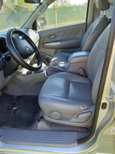 Toyota Hilux 3.0 I Srv Cab Doble At 4x4 Cuero 2010