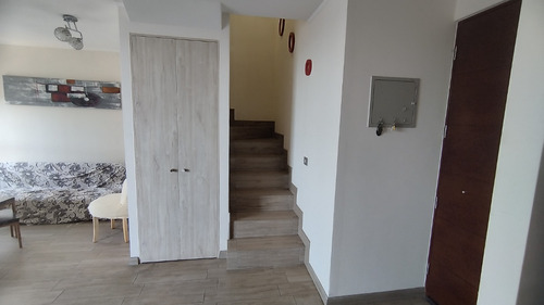 Acogedor Departamento Duplex 2d 1b 1e A Pasos Metro Ñuble