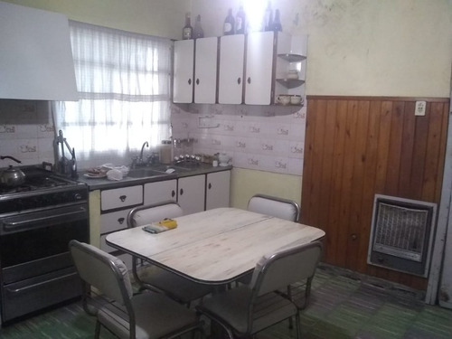 Casa Para 2 Familias En Venta En Paso Del Rey Norte