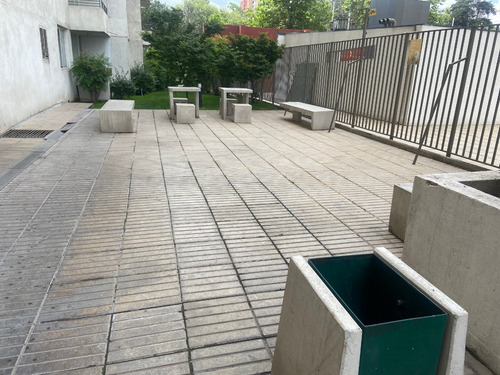 Vende Amplio Departamento En Fernando Lazcano, San Miguel,