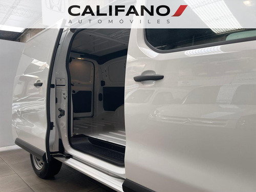 Imagen 12 de 22 de Citroën Jumpy Furgon Pack. Diesel 2023 0km