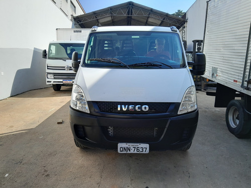 Iveco Daily 35s14 2018 Com Ar Condicionado Carroceria