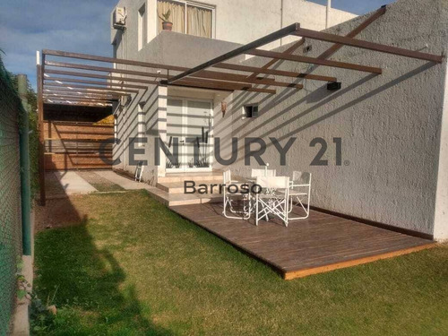 Imagen 2 de 22 de Vendo Hermosa Casa En Lujan De Cuyo Drummond Como Nueva