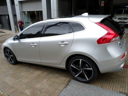 Volvo V40 2.0 T5 R-design Tb At