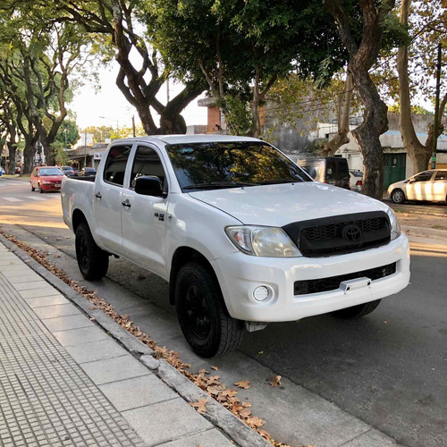 Toyota Hilux 2.5 Dx Pack Cab Doble 4x4 (2009) 2011