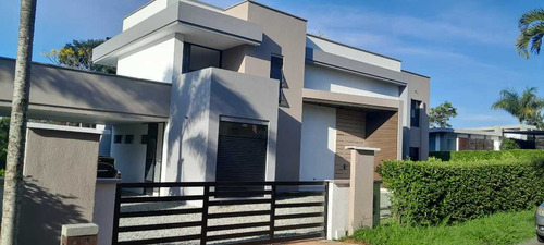 Se Vende Casa Campestre Condominio Pontevedra El Caimo