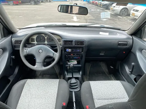 Nissan Sentra 1.6 B13