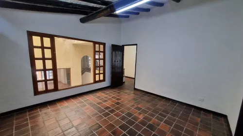 Casa Local Independiente Ubicada Entre Glorieta De Colombia Y Estacion Floresta