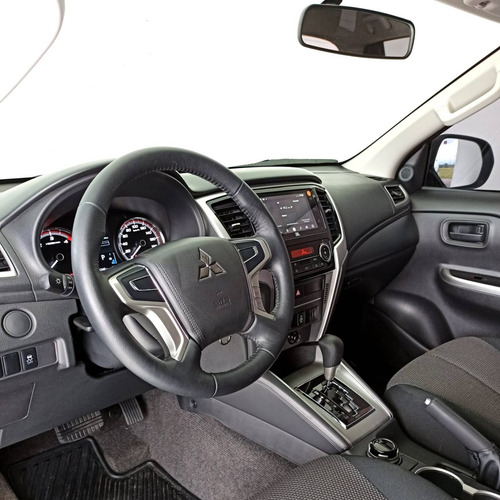 Imagem 13 de 15 de Mitsubishi L200 Triton 2.4 16v Turbo Diesel Sport Gls Cd 4p
