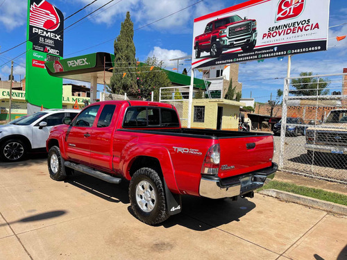 Imagen 5 de 15 de Toyota Tacoma Cabina Y Media 4x4