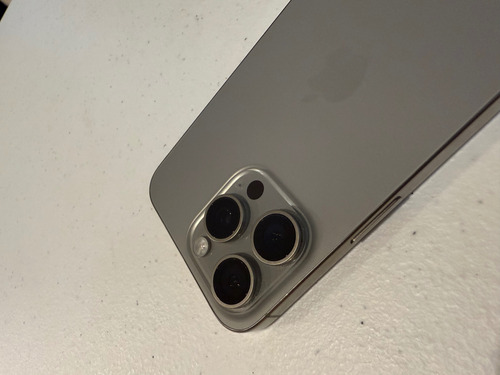 iPhone 15 Pro Max 256 Gb Telcel Titanio Natural (Usado)