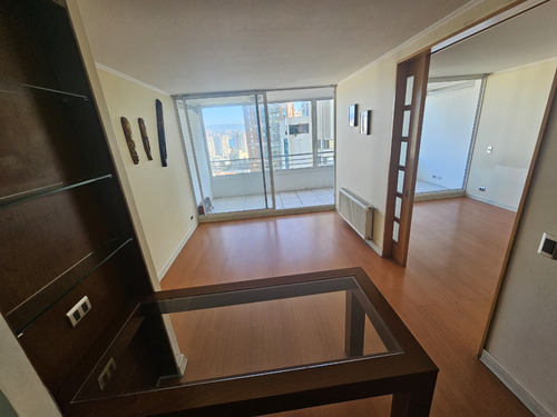 Arriendo Depto. Año Corrido Sin Muebles En Coraceros.