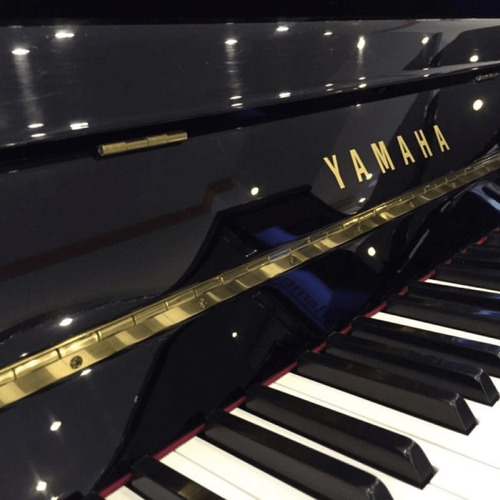 Piano Acústico Vertical Yamaha Ju109pe Negro Pulido Nuevo