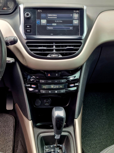 Peugeot 2008 1.6 16V FLEX ALLURE 4P AUTOMÁTICO