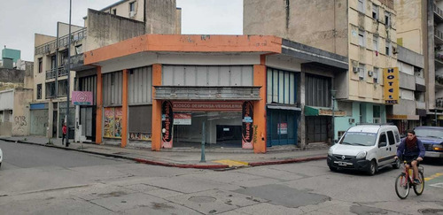 Imagen 1 de 4 de Local Comercial En Alquiler Sobre San Jerónimo 501.