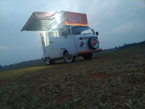 Imagem 7 de 15 de Kombi Food Truck