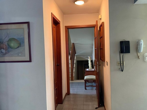 Imagen 2 de 14 de Karen Freites Rentahouse Mp 22f4610 Valles De Camoruco