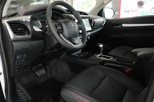 Imagen 6 de 10 de Toyota Hilux 4.0 2023