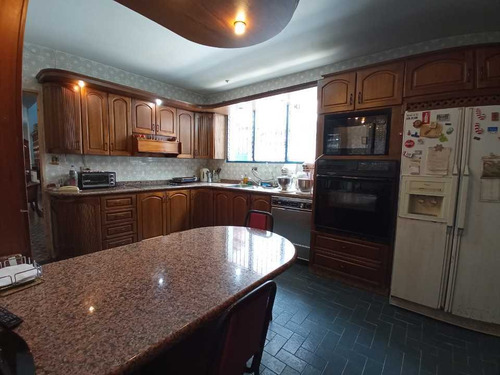 Imagen 6 de 30 de Se Vende Casa 329 M² 6h/5b/2p Santa Paula