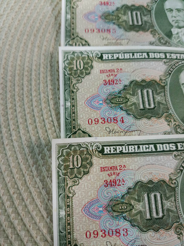 Imagem 2 de 4 de 3 Notas Dez Cruzeiros 1966 C/carimbo Flor De Estampa Getúlio