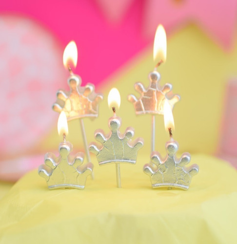 Imagen 1 de 2 de Vela Corona Coronita Crown Plateada X5 Cumpleaños Torta