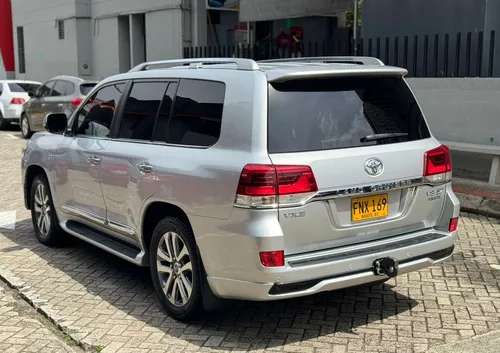 Toyota Sahara Vx.r 5.7